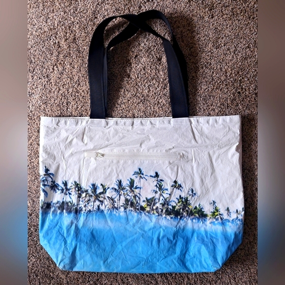 Aloha Collection Day Tripper x Samudra Tahiti Tema'e - Picture 4 of 16